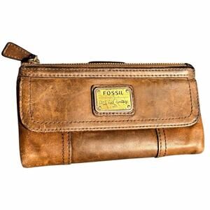 Fossil Long Live Vintage 1954 Emory Clutch Soft Distressed Brown Leather Wallet
